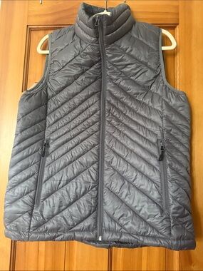Boulder Gear Women's Quilted Puffer Vest - Gray